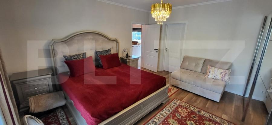 Casă individuală cu 5 camere cu Canalizare în Sadu