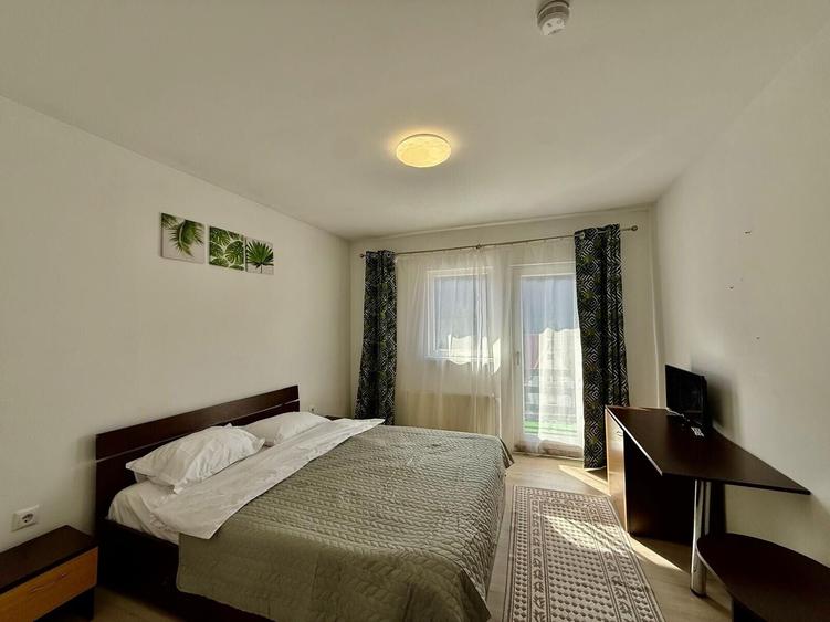 Duplex cu 18 camere cu Garaj în Central