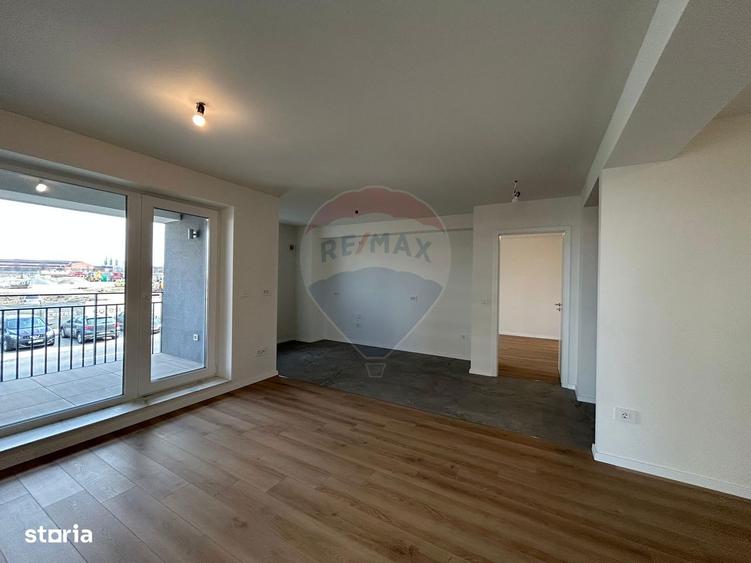 Apartament cu 3 camere în Tractorul