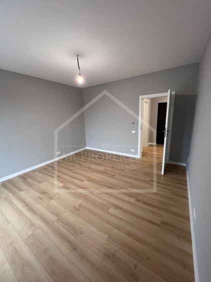 Apartament cu 2 camere decomandat în Sisești