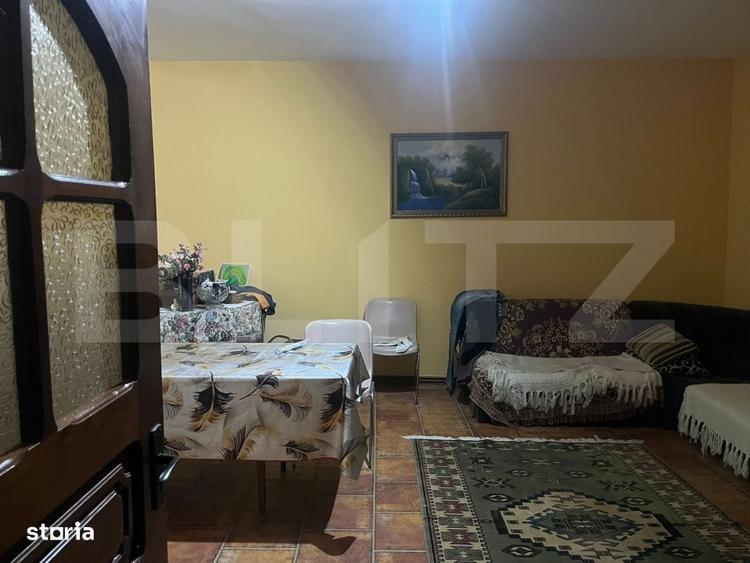 Casă cu 4 camere în Leamna de Sus