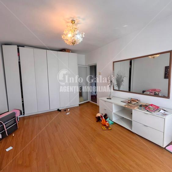 | Apartament cu 2 camere | Siderurgistilor Vest | Etaj 3 | - 4