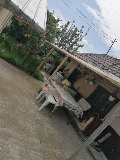 Casă cu 2 camere în Vlăsinești