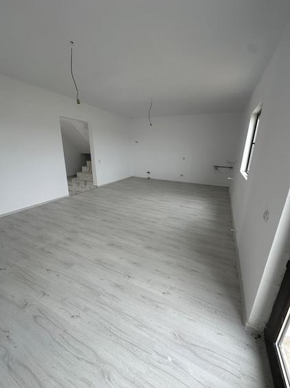 Casă cu 5 camere cu Canalizare în Bragadiru