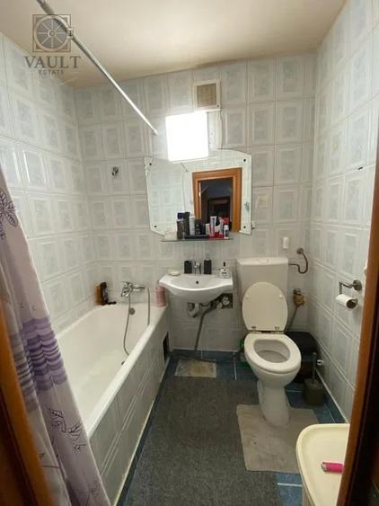 Apartament cu 3 camere semidecomandat, mobilat în Brâncoveanu