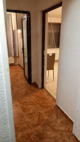 Apartament cu 3 camere în Tecuci