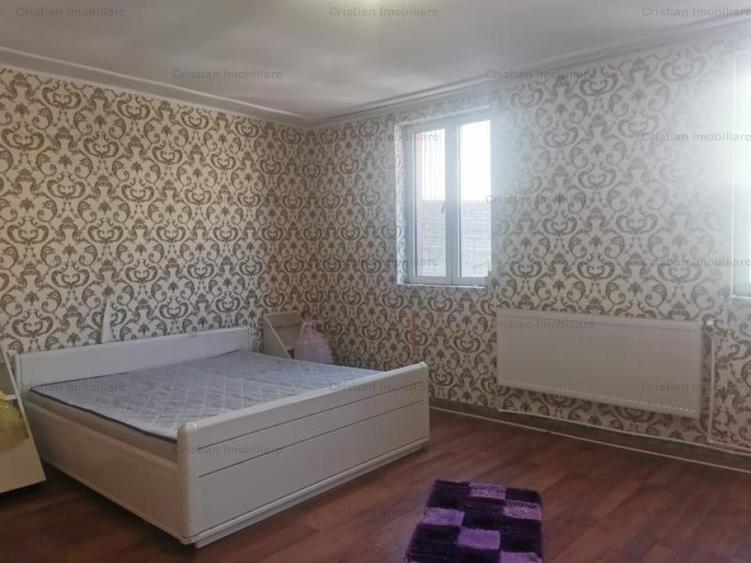 Casă cu 5 camere cu Canalizare în Central