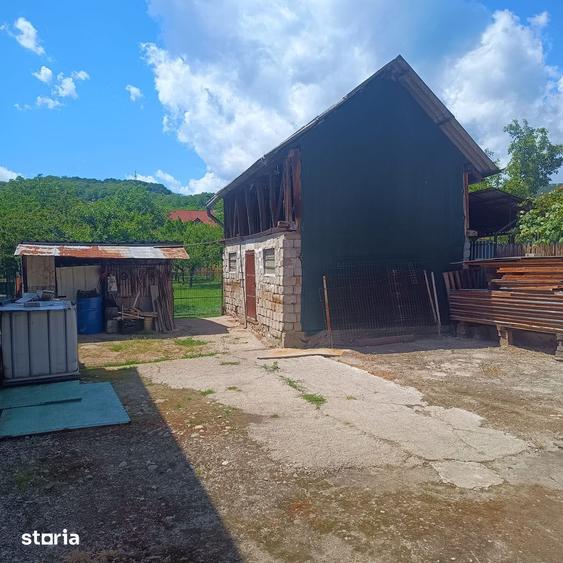Casă cu 4 camere cu Teren 114 Mp în Bujoreni