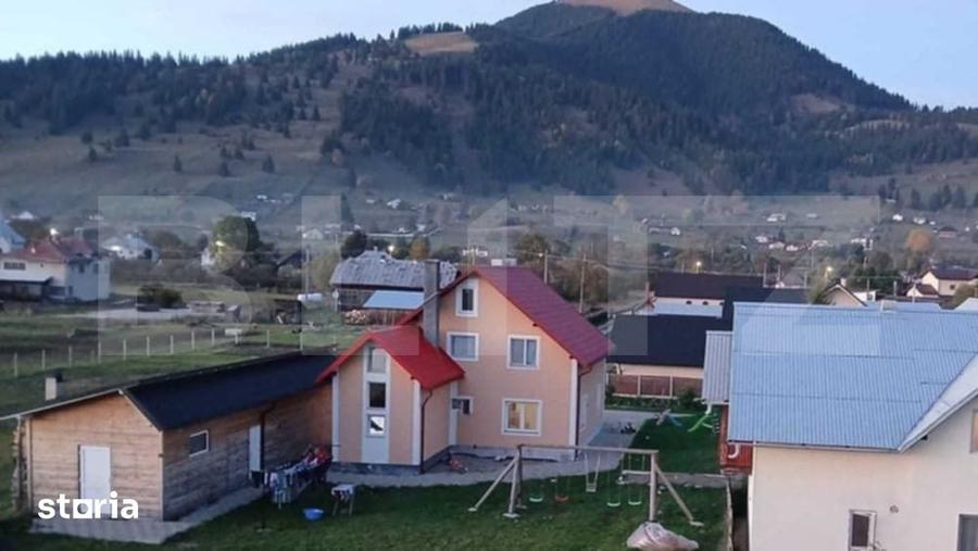 Casă cu 5 camere cu Teren 1000 Mp în Dorna Candrenilor