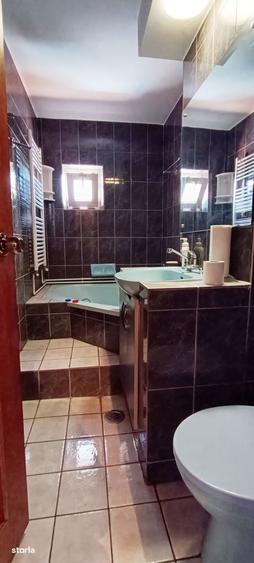 Apartament cu 3 camere decomandat în Județean