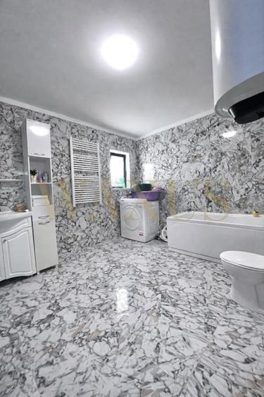 Casă individuală cu 4 camere cu Canalizare în Jucu