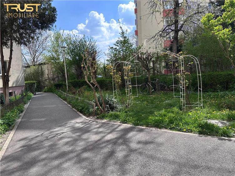 Apartament cu 2 camere decomandat în Grigorescu