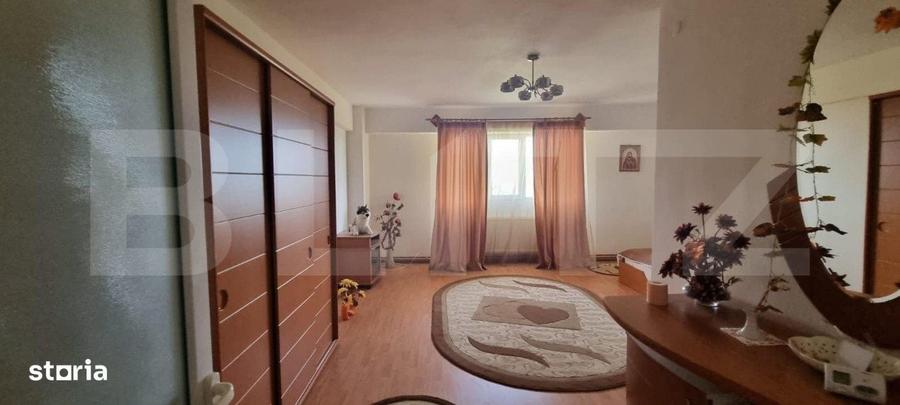 Spațiu comercial, de 600 mp, în Brătășanca