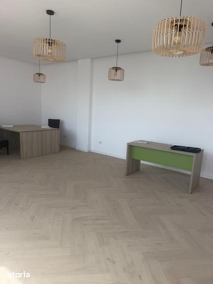 Spațiu comercial, de 485 mp, în Exterior Vest