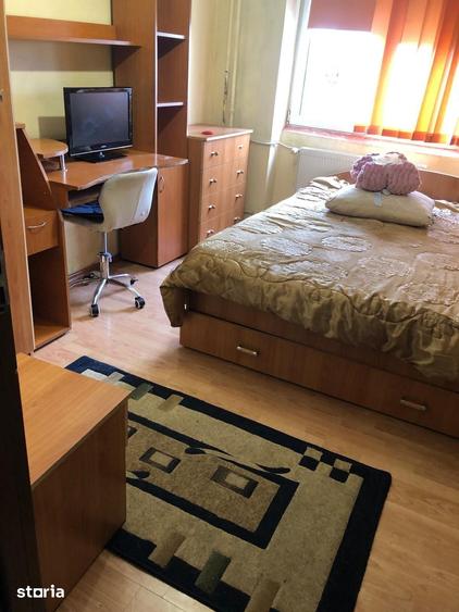 Apartament cu 3 camere în Berceni