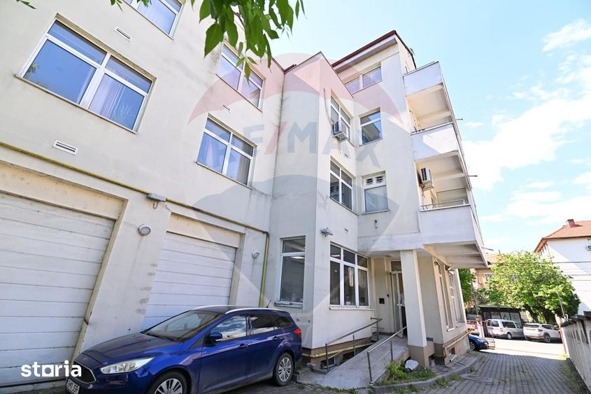 Spațiu comercial, de 1,525 mp, în Central