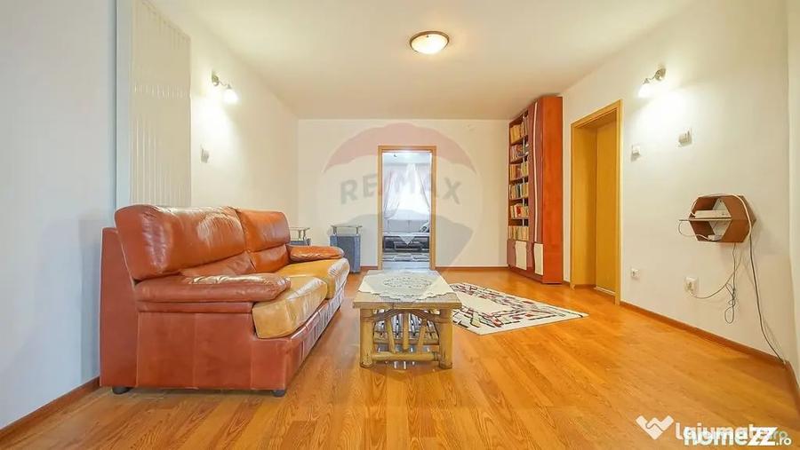 Casă cu 2 camere cu Teren 1167 Mp în Tractorul