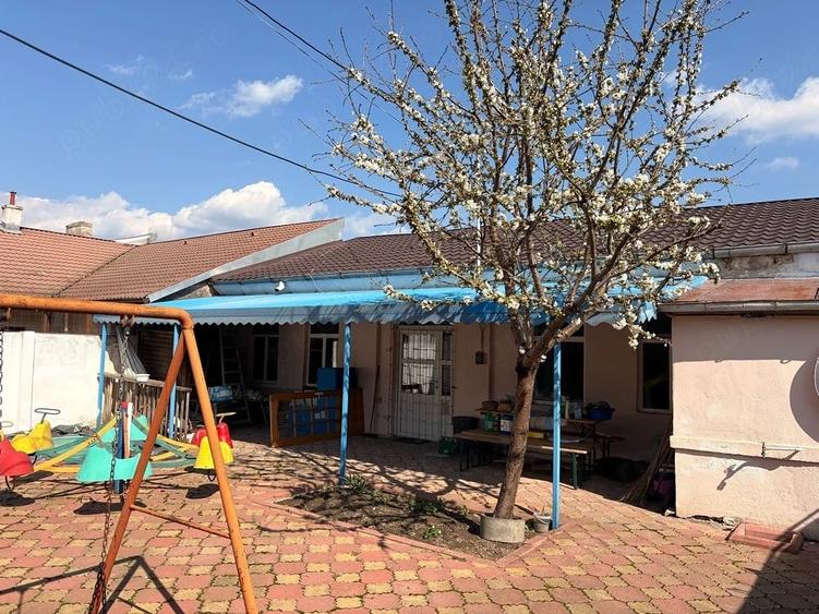 Casă cu Teren 265 Mp în Central