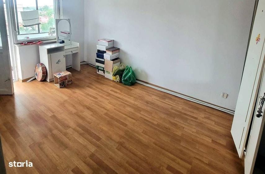 Apartament cu 4 camere decomandat în Ultracentral