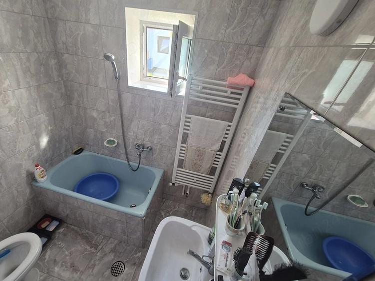 Casă cu Teren 1200 Mp în Central