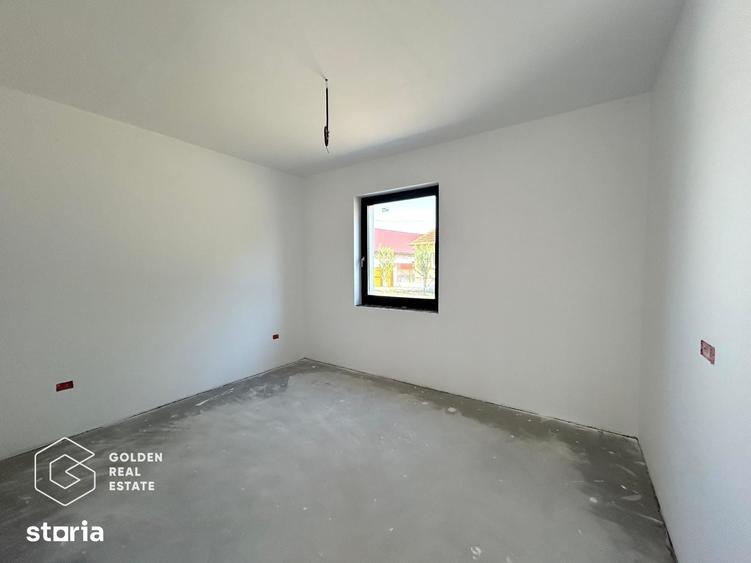 Casă cu 4 camere cu Teren 376 Mp în Vladimirescu