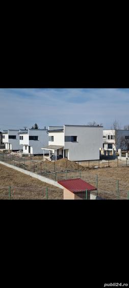 Casă cu Teren 500 Mp în Bercu Roșu