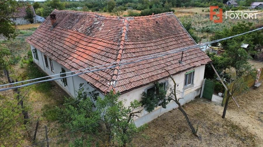 Casă cu 4 camere cu Teren 2208 Mp în Folea