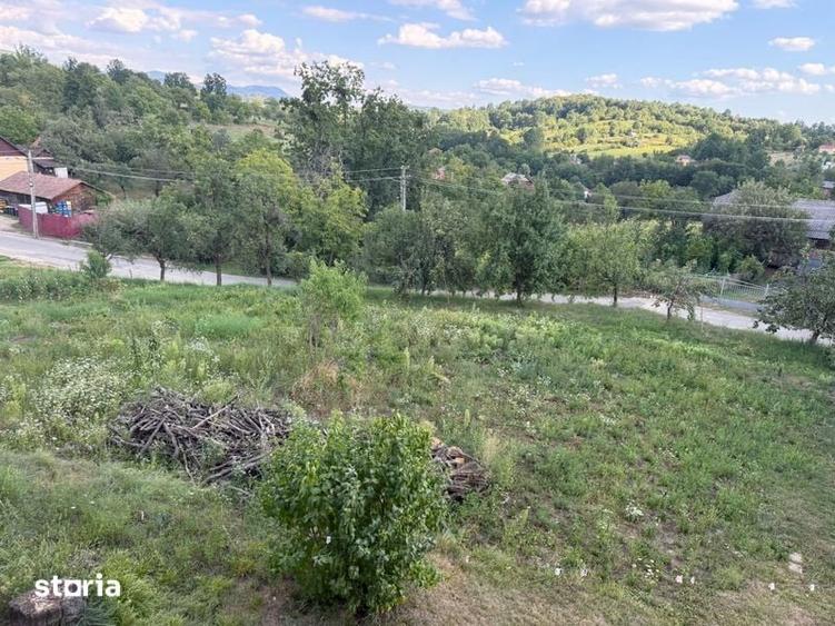 Casă cu 4 camere cu Teren 168 Mp în Șișești