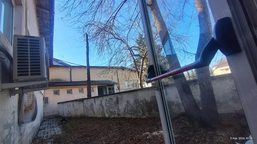 Spațiu comercial, de 996 mp, în Central