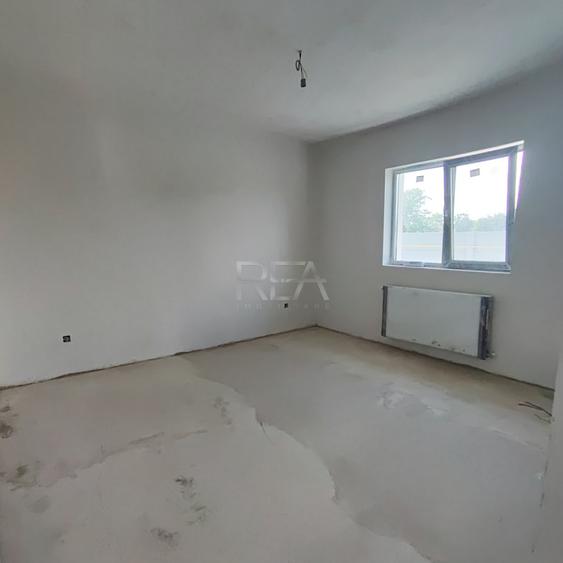 Casă individuală cu 3 camere cu Teren 350 Mp în Domnești