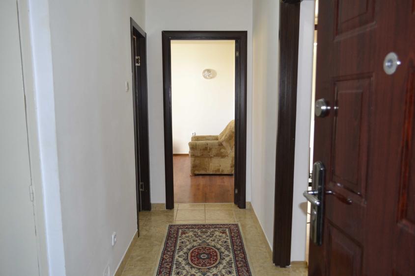 Apartament cu 2 camere decomandat în Berceni
