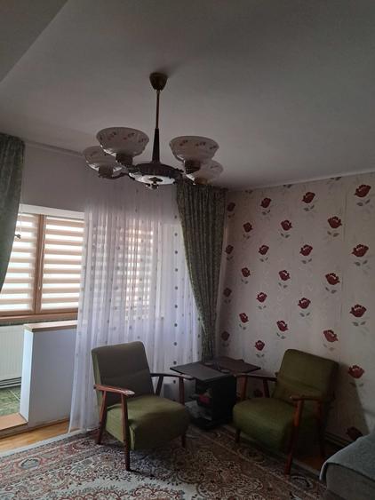 Apartament cu 4 camere decomandat în Dorobanți 2