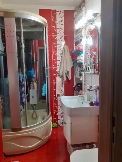 Apartament cu 2 camere semidecomandat în Intim
