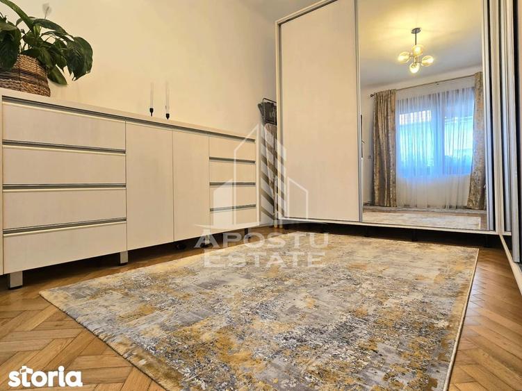 Casă cu 5 camere cu Piscina în Central