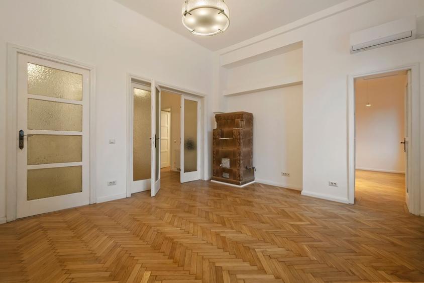 Apartament cu 3 camere în Dorobanți