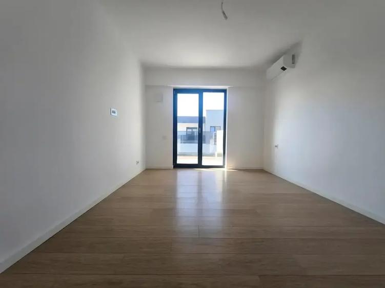 Apartament cu 2 camere decomandat în Titan