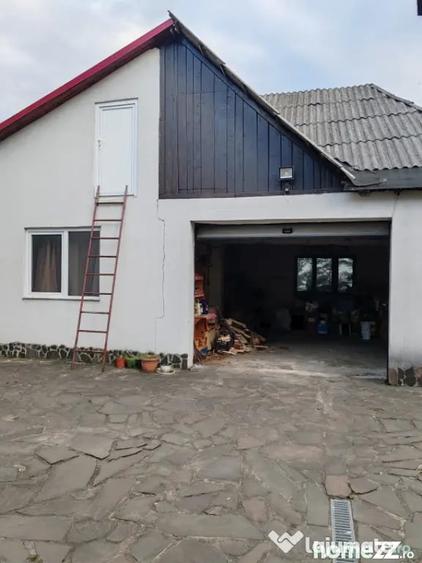 Casă cu 3 camere cu Teren 327 Mp în Central