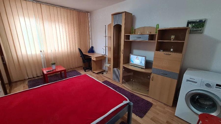 Garsonieră semidecomandată în Buziașului