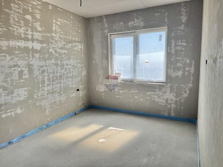 Casă individuală cu 4 camere cu Teren 800 Mp în Livada de Bihor