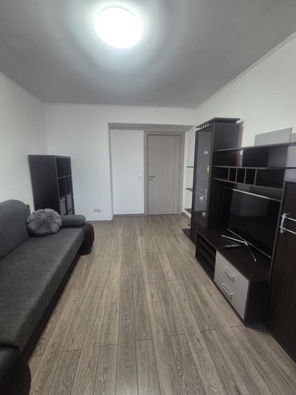 Apartament cu 2 camere decomandat în Runcu