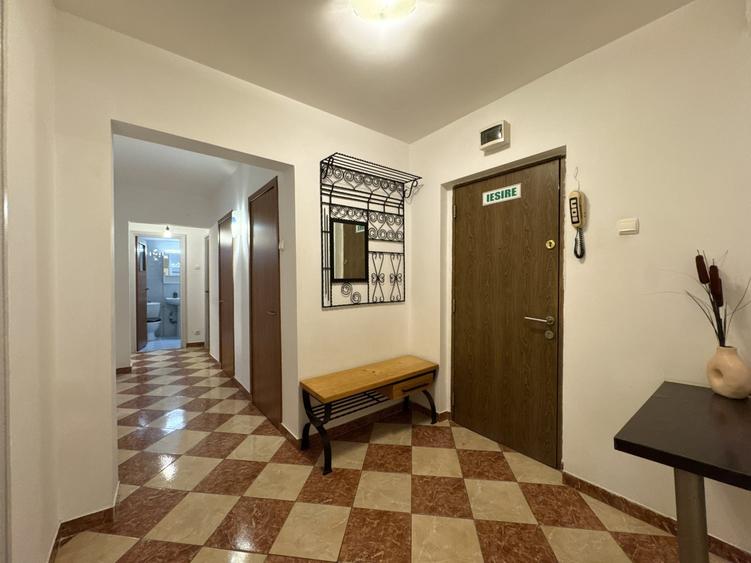 Apartament cu 3 camere decomandat, mobilat în Berceni