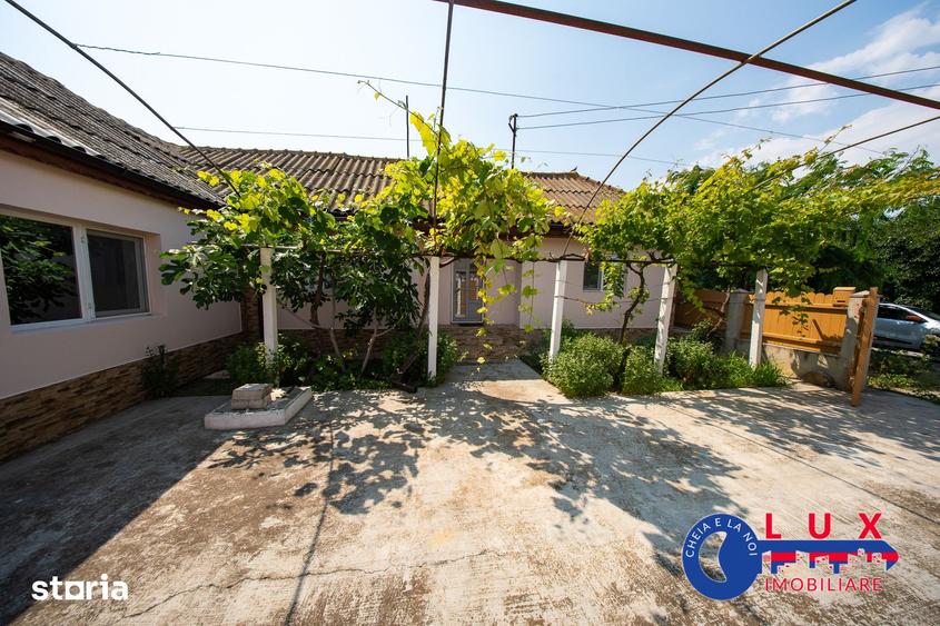 Casă cu 5 camere cu Teren 627 Mp în Sarichioi