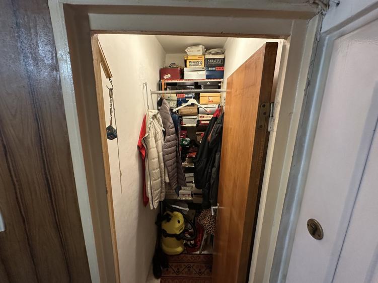 Apartament cu 2 camere decomandat, mobilat în Berceni