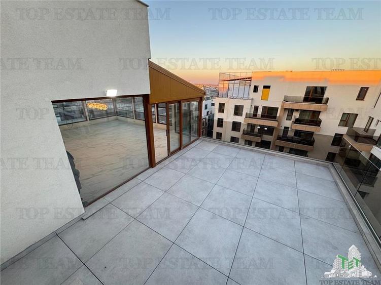 Apartament cu 5 camere decomandat, mobilat în Pipera