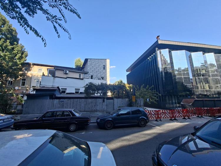 Apartament cu 3 camere decomandat în Unirii