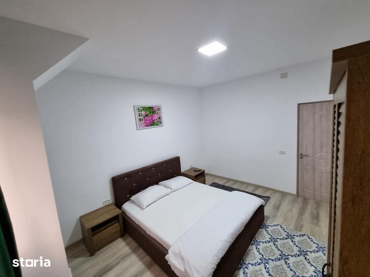 Spațiu comercial, de 2,416 mp, în Central