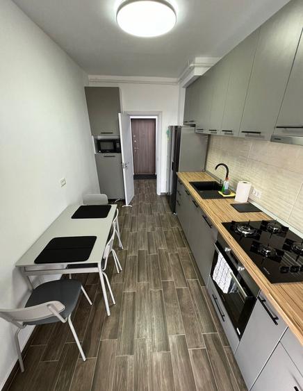 Apartament cu 2 camere decomandat în Titan