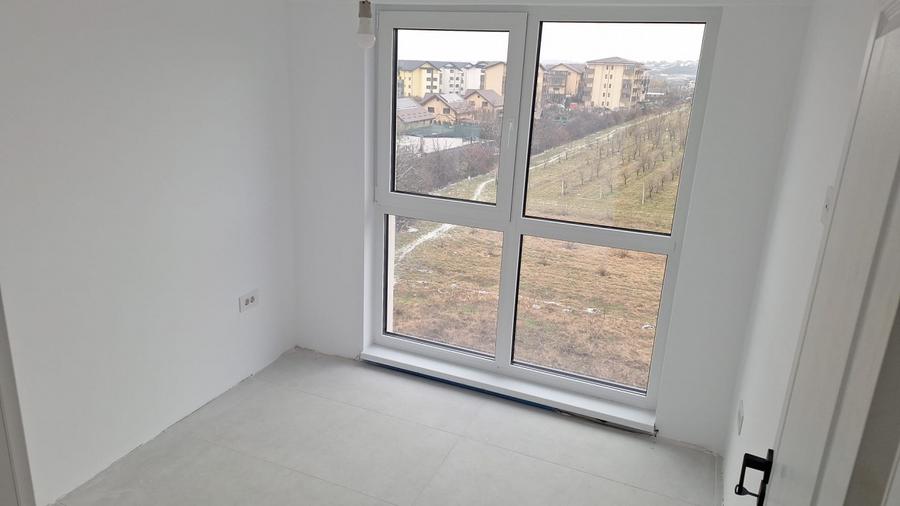 Apartament cu 3 camere decomandat în Galata