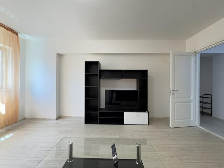 Apartament cu 2 camere decomandat, mobilat în Unirii — fotografia 3