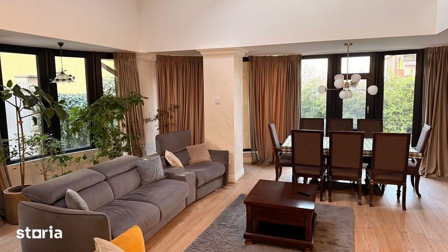 Casă cu 5 camere cu Teren 550 Mp în Bucium